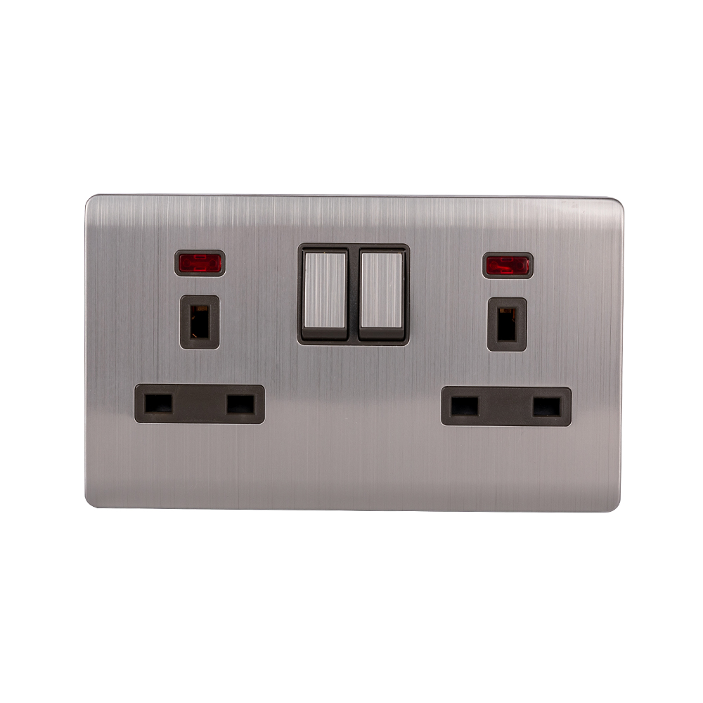 13A Twin Switched Socket — Series 03