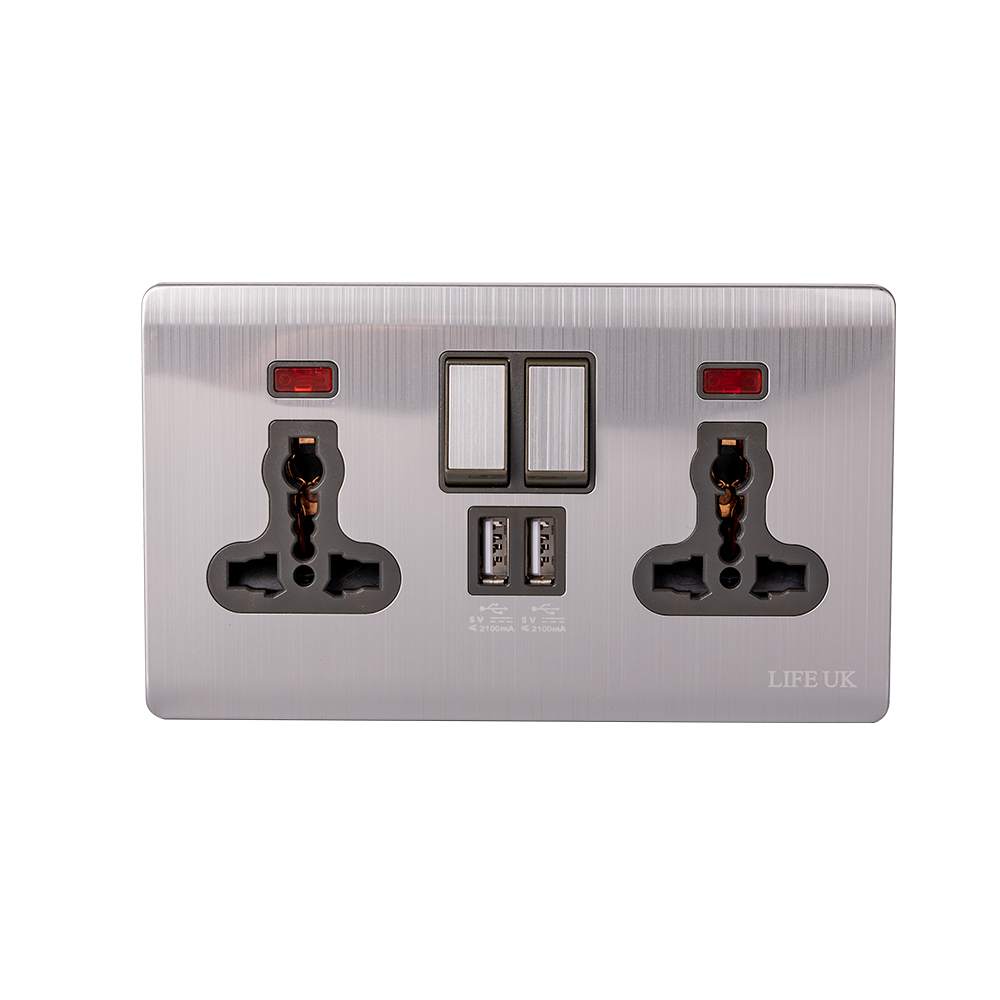 Double Universal Socket with USB — Series 03