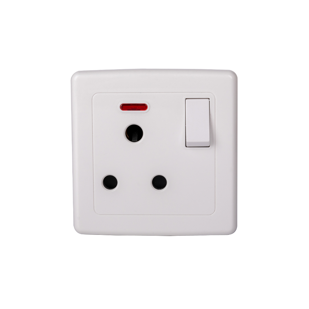 15A Round-Pin Switched Socket — Series 04