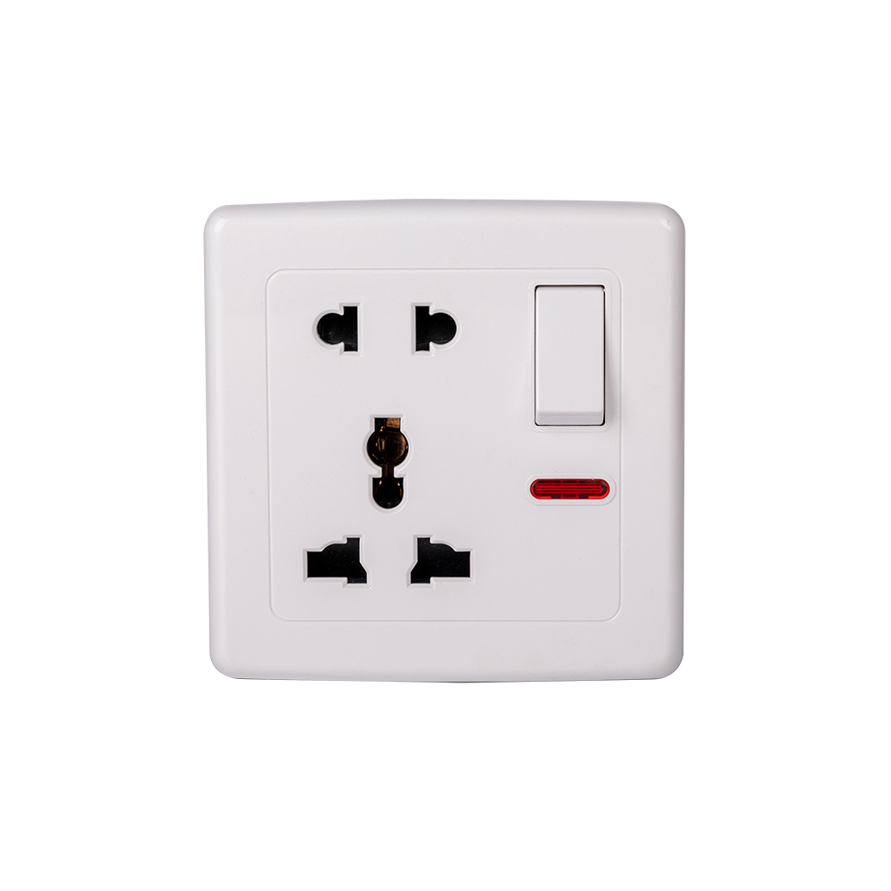 5-Pin Multi-Outlet Socket — Series 04