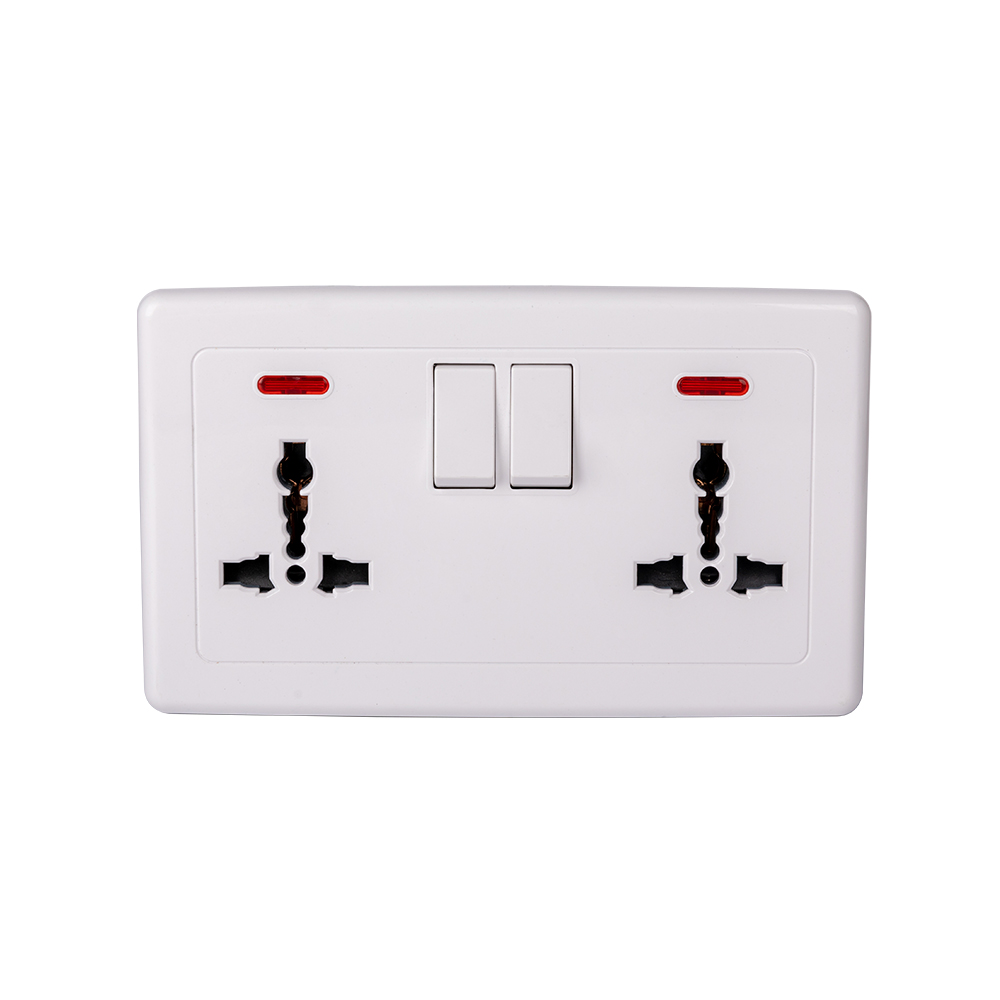 Double Universal 3-Pin Socket — Series 04