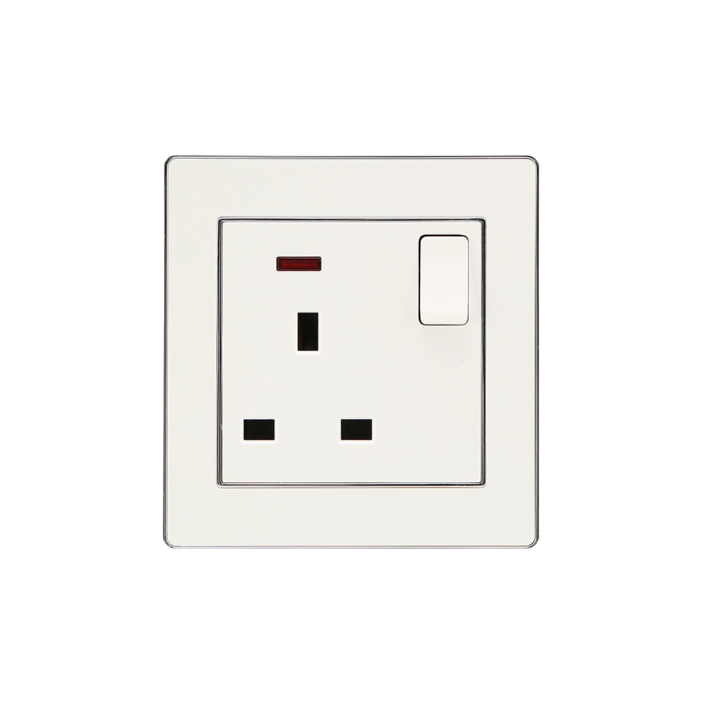 13A Single Switched Socket — Series 05