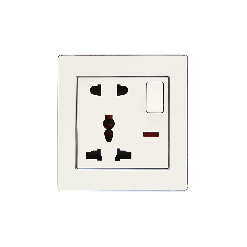 5-Pin Multi-Outlet Socket — Series 05