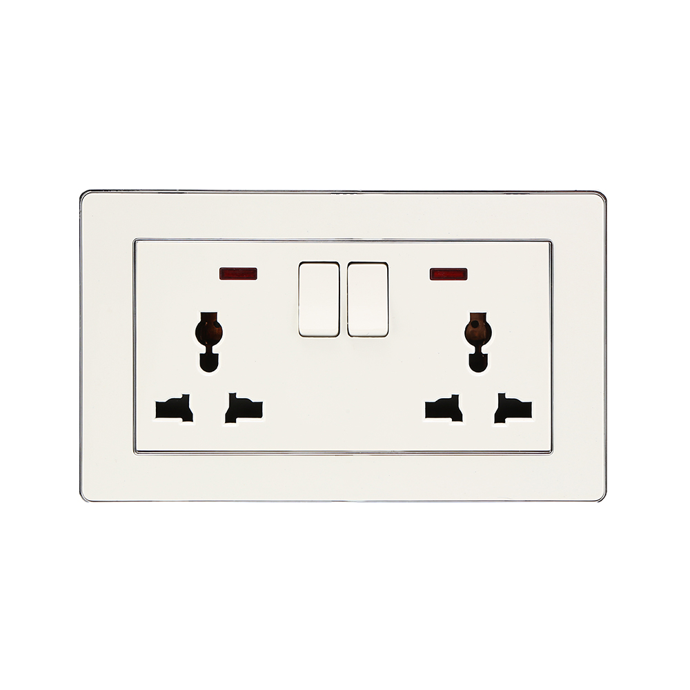 Double Universal 3-Pin Socket — Series 05