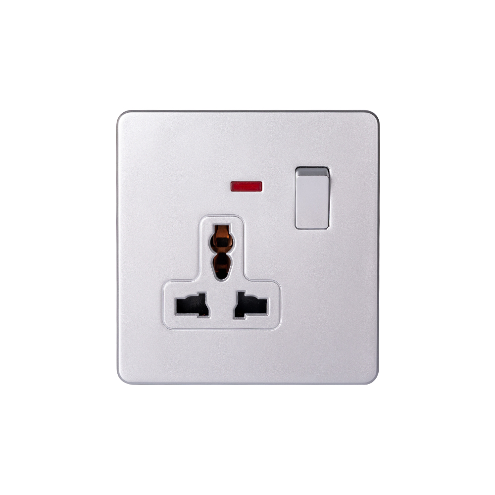 Universal 3-Pin Socket — Series 06