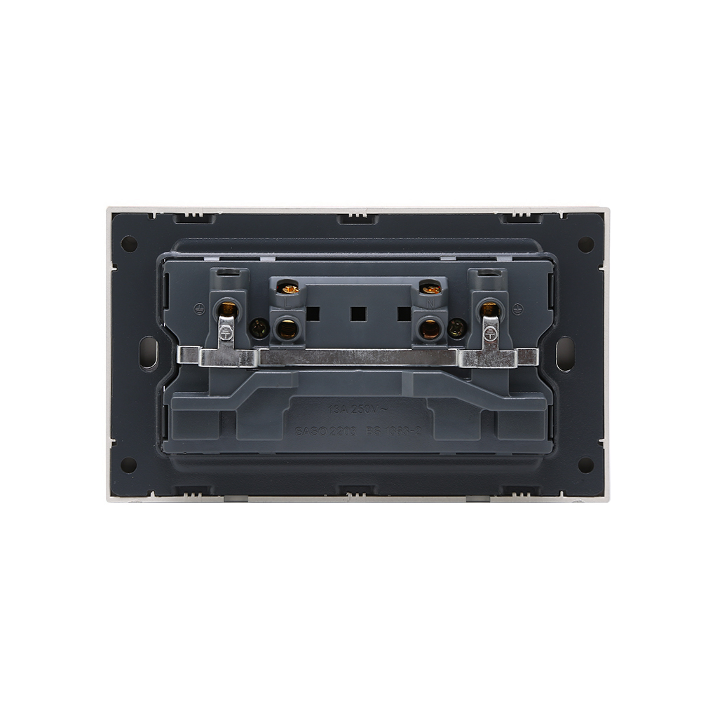 Double Universal 3-Pin Socket — Series 07